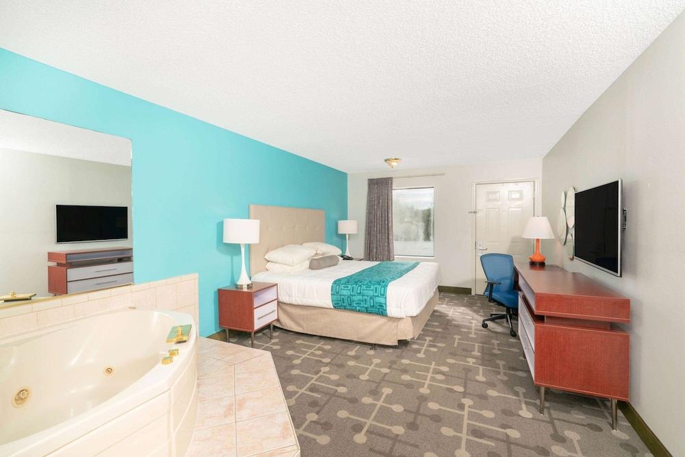 Howard Johnson by Wyndham Aiken photo 3