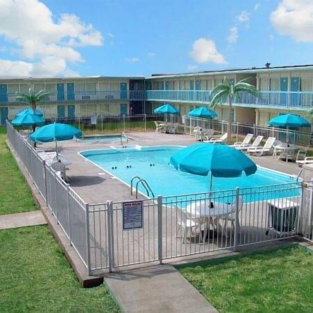 Ridge Crest Hotel photo 18