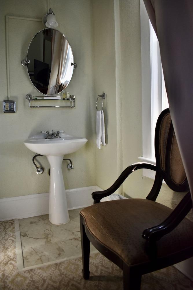 The DeLand Hotel photo 11