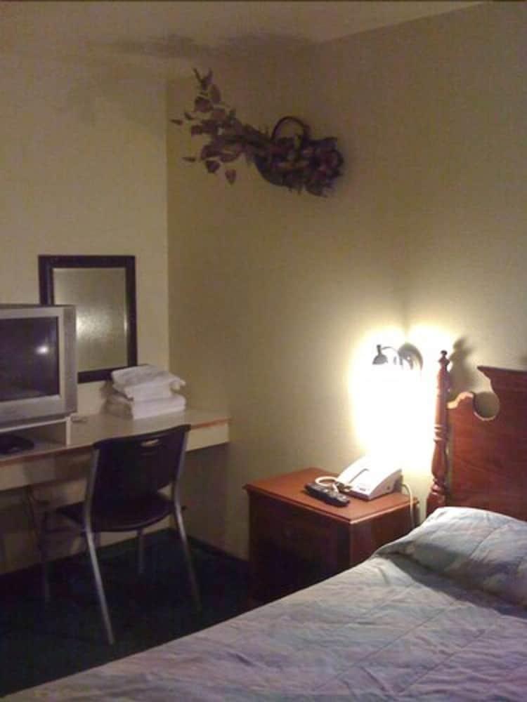 Chelsea Inn Hotel photo 25