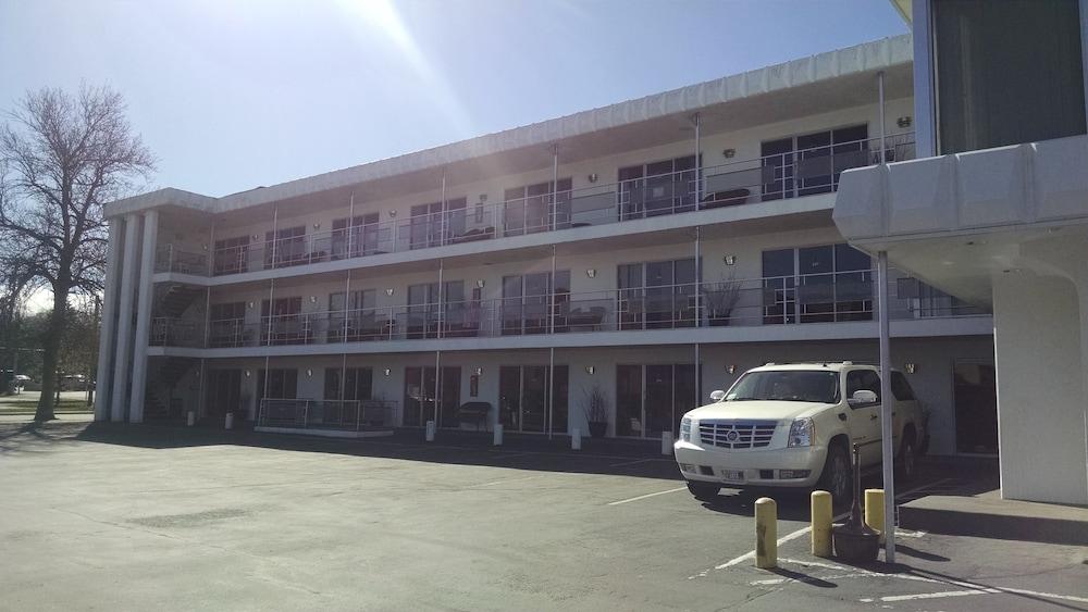 Bozeman Lewis & Clark Motel photo 48
