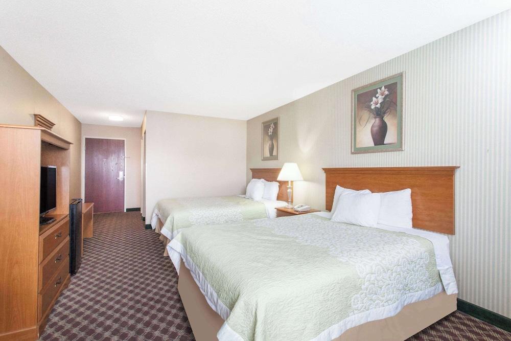 Days Inn & Suites by Wyndham Seaford photo 12