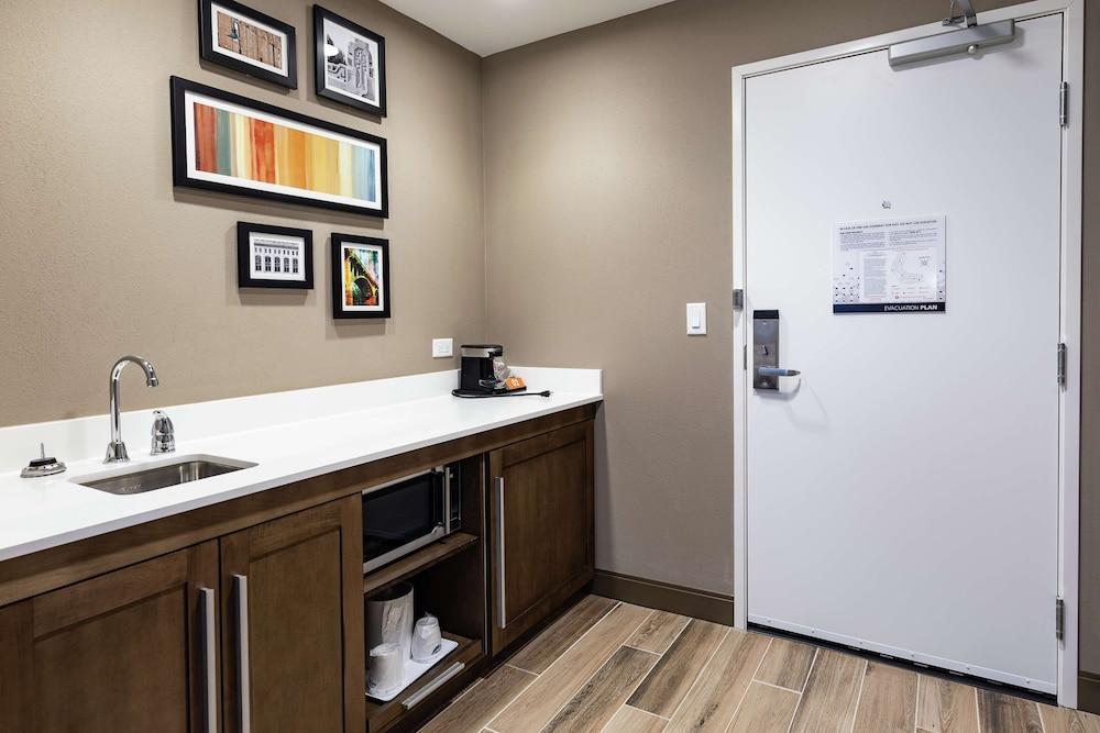 Hampton Inn & Suites Columbia Killian Road photo 67