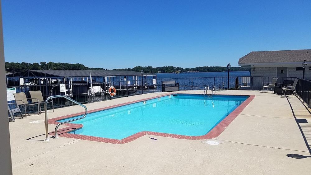 Willow Beach Resort photo 6