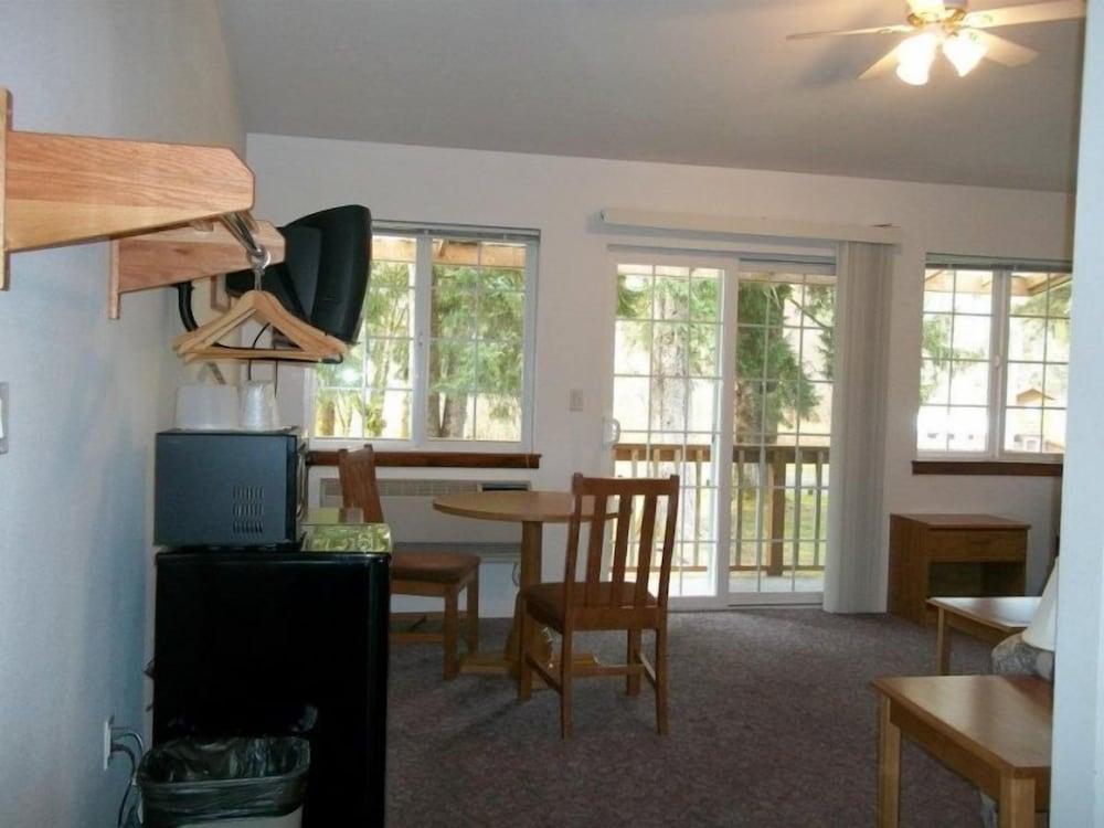 Rain Forest Resort Village photo 15