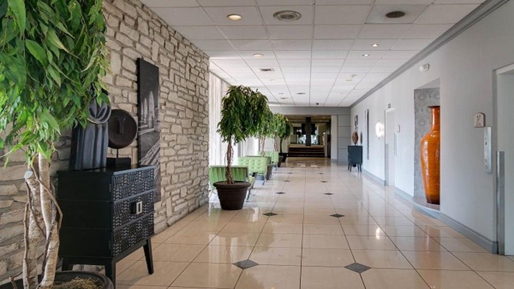Holiday Inn Manhattan at the Campus by IHG photo 15