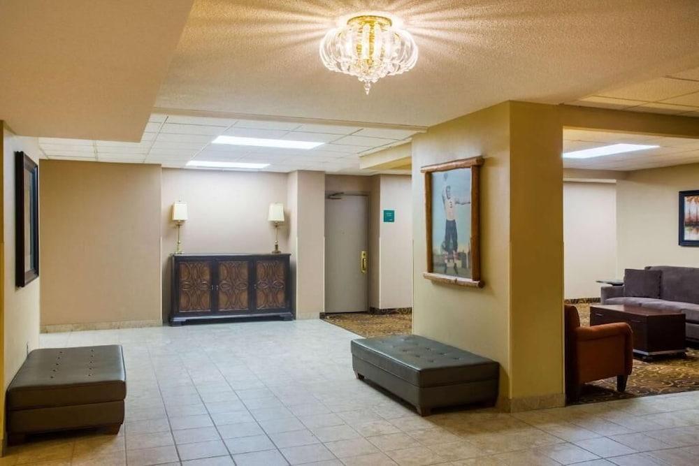 Riverfront Hotel photo 2