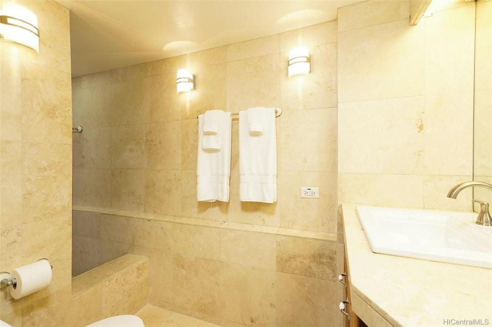 Diamond Head Beach Hotel photo 25