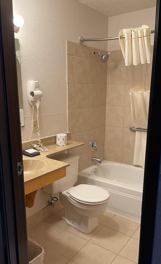 Walker Hotel photo 33