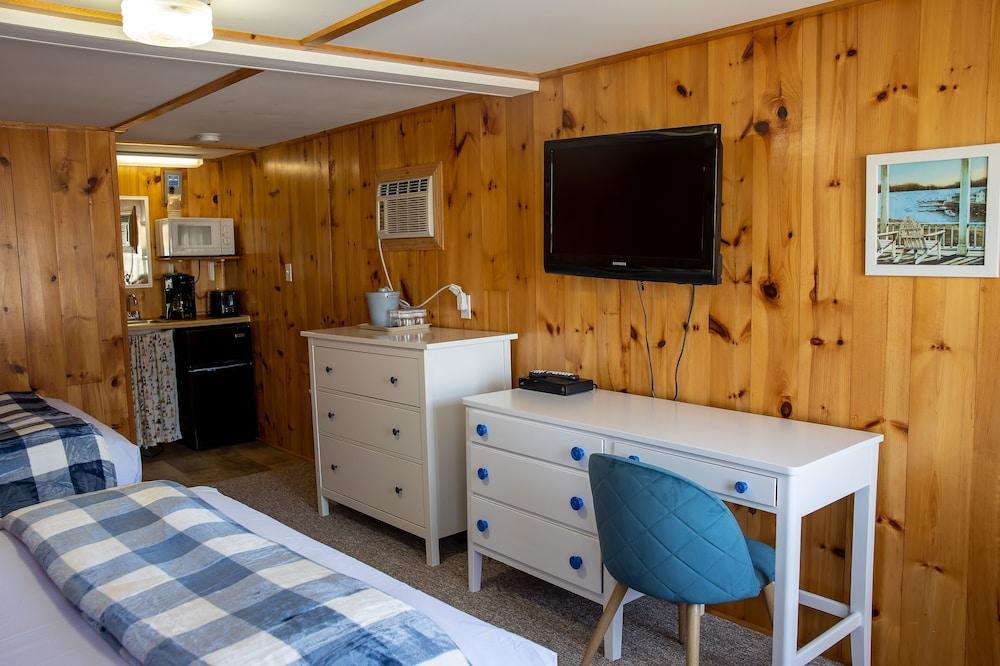 Isleview Motel and Cottages photo 31