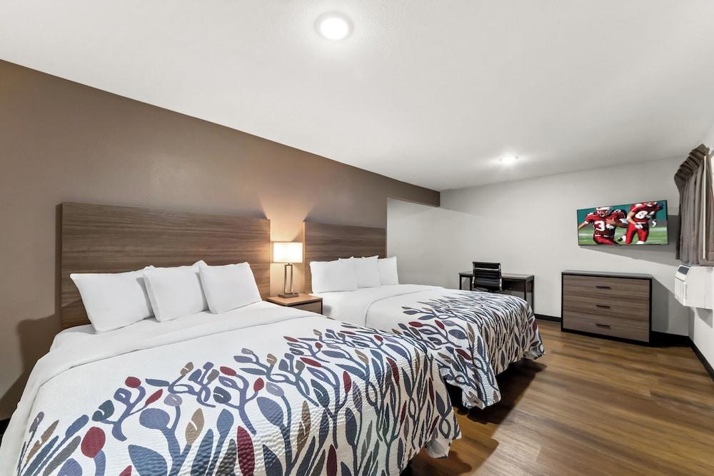 Red Roof Inn Del Rio photo 15