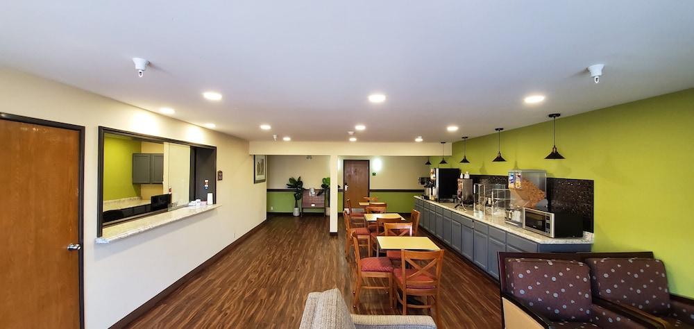 Travel Inn & Suites - Sikeston/Miner (i-55 Exit-67) photo 2