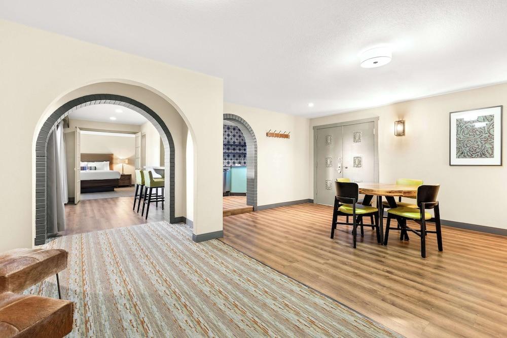 Best Western Downtown Casper Hotel photo 13