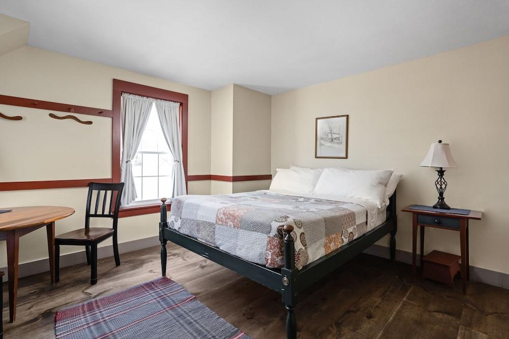 Artists Colony Inn photo 6