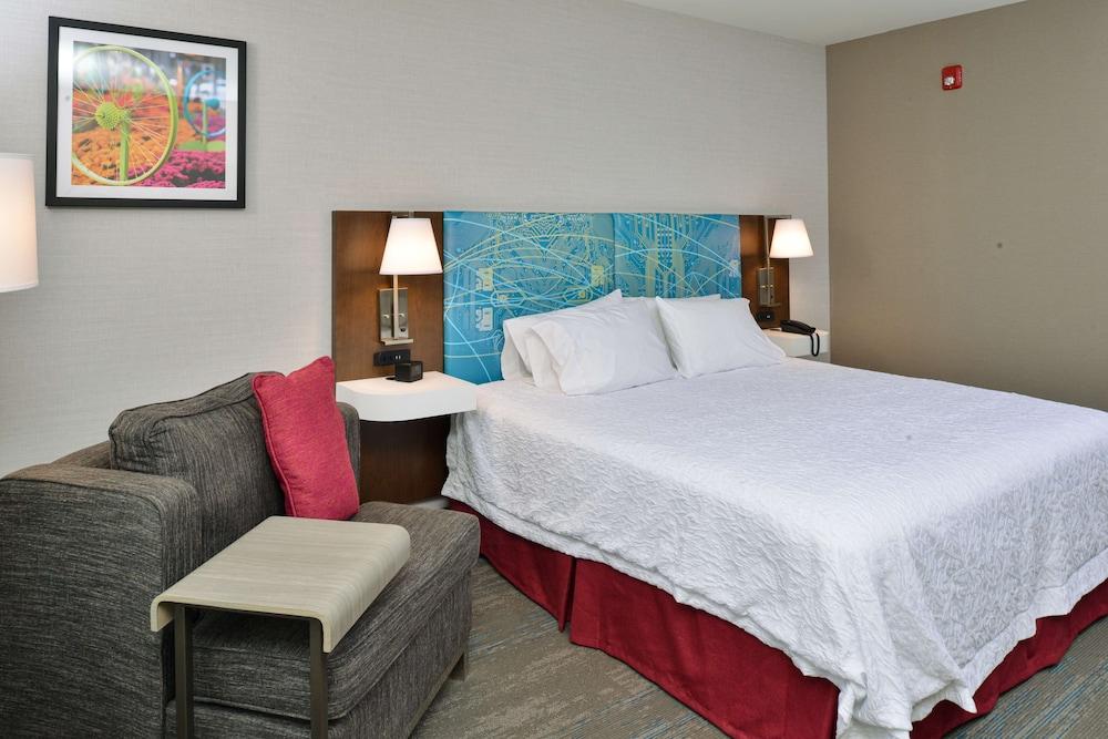 Hampton Inn & Suites Adrian photo 65