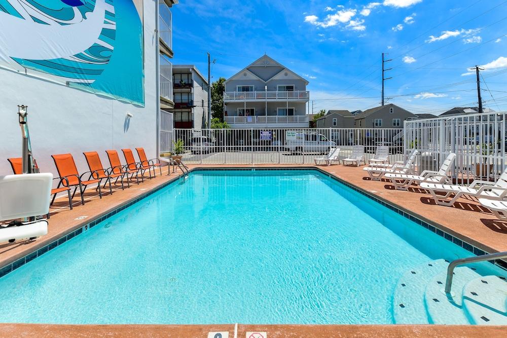 Surf Inn Suites photo 16