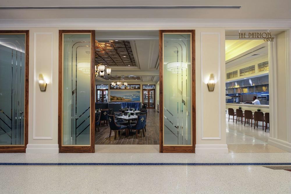 Higgins Hotel, Official Hotel of The National WWII Museum, Curio Collection by Hilton photo 68