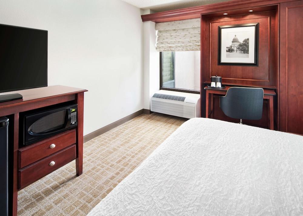 Hampton Inn Austin North @ I - 35 & Hwy 183 photo 4
