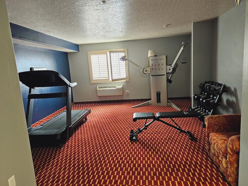 Executive Inn and Suites Extended Stay in Vernal photo 39