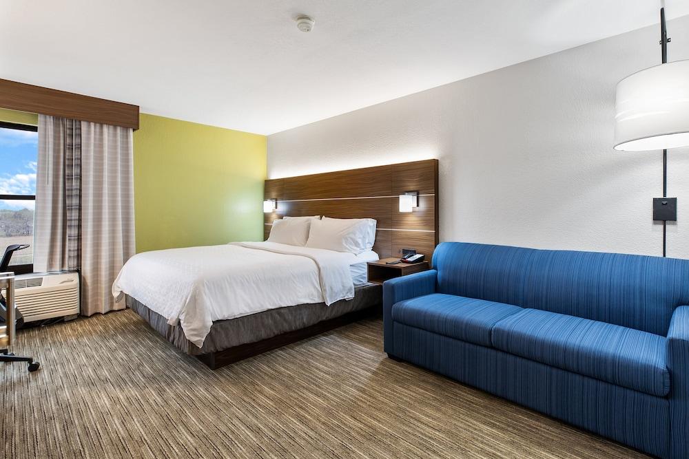 Holiday Inn Express Harlingen by IHG photo 24