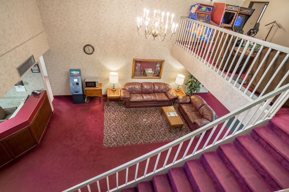 Prime Rate Inn photo 38