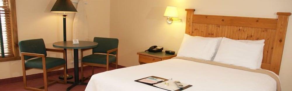 Elkhorn Mountain Inn photo 10