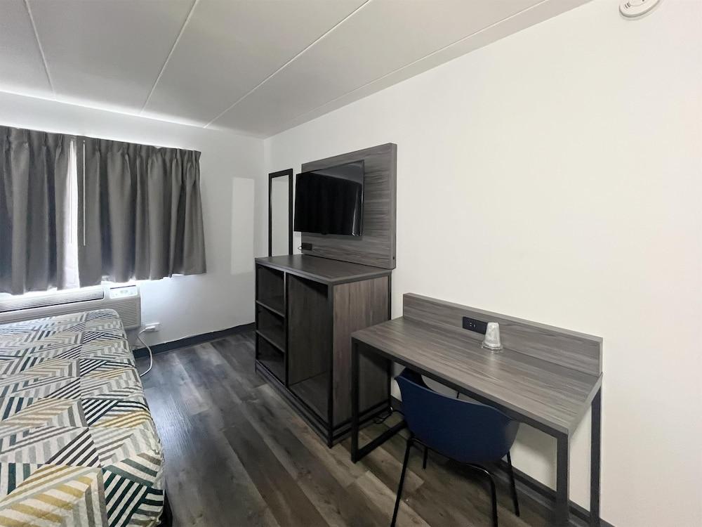 Motel 6 - Chicago, IL photo 9
