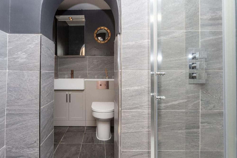 Nuks Executive Suites photo 20