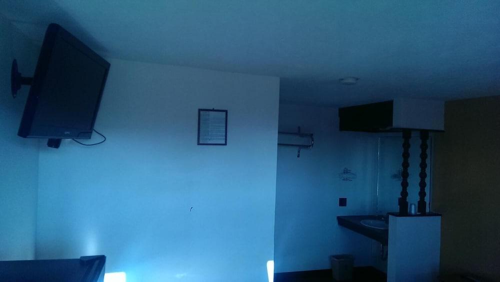 Airport Lodge Wichita Kansas photo 5