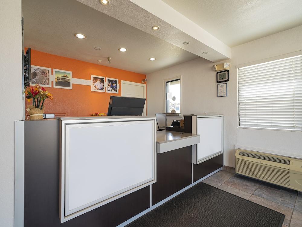 Americas Best Value Inn & Suites Humble photo 2