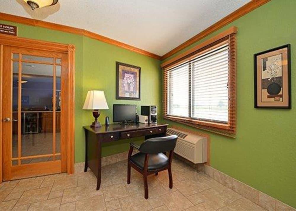 Quality Inn & Suites Grinnell near University photo 11