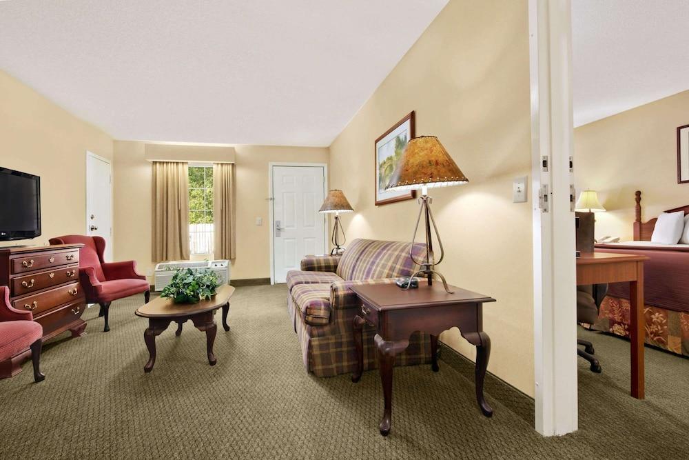Baymont by Wyndham Eufaula photo 3