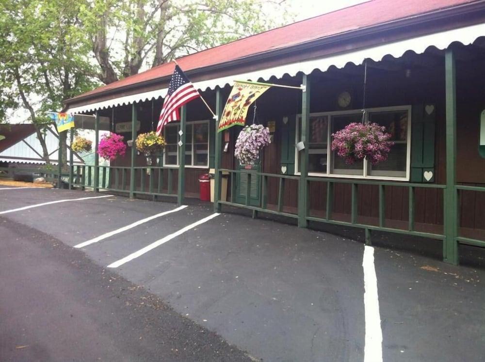 Alpine Inn photo 1
