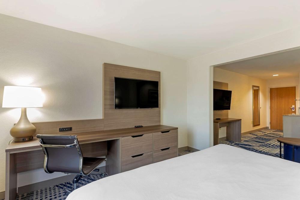 Comfort Inn & Suites Hot Springs Midtown photo 20
