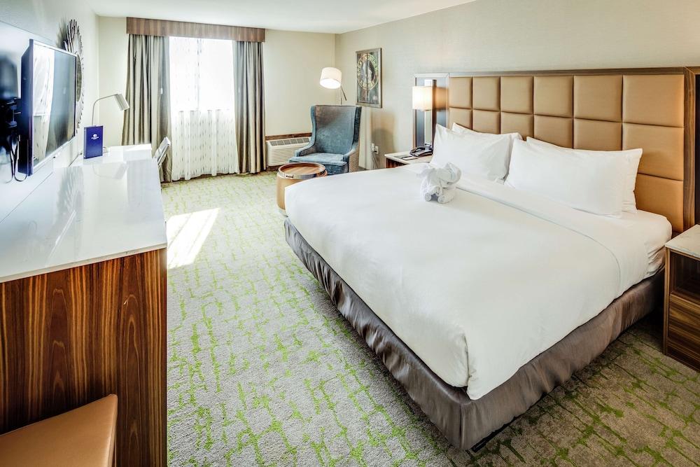 DoubleTree by Hilton Huntington photo 9