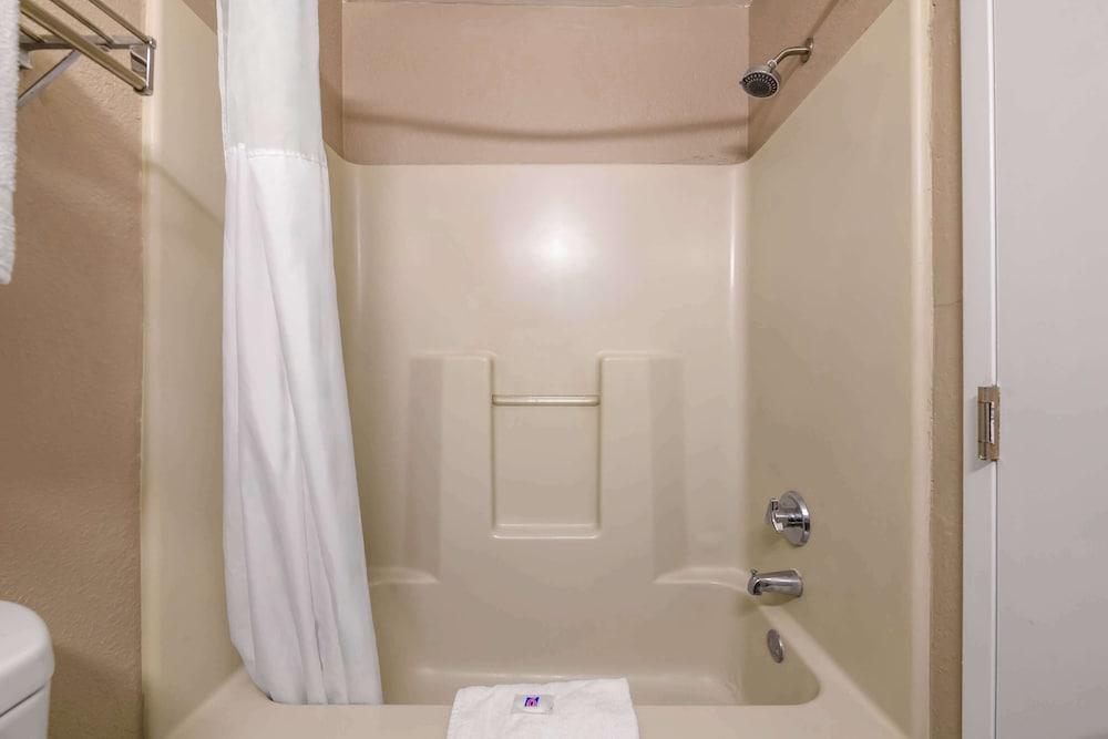 Studio 6 Columbus, GA – Columbus Airport photo 30