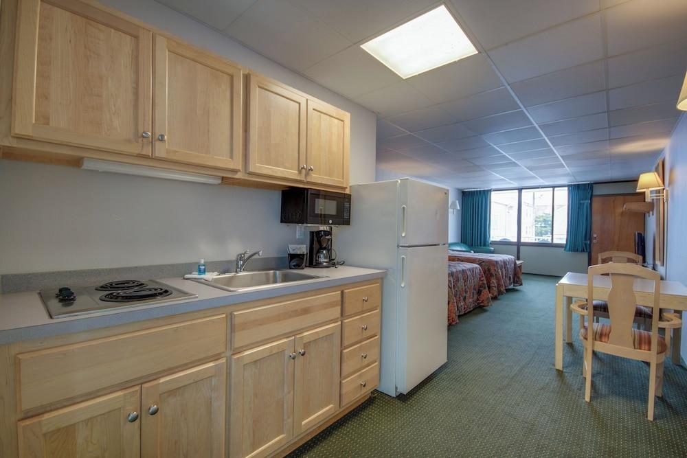 Surf Inn Suites photo 5