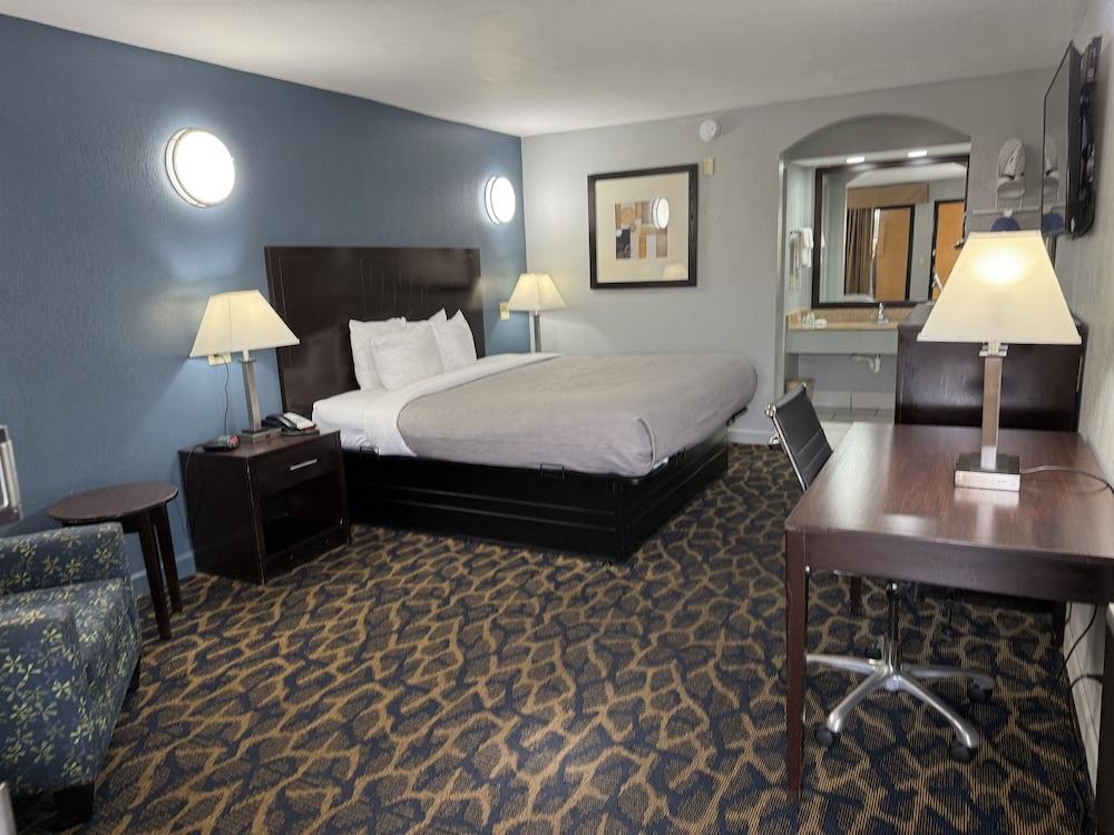 Quality Inn Indianola photo 40