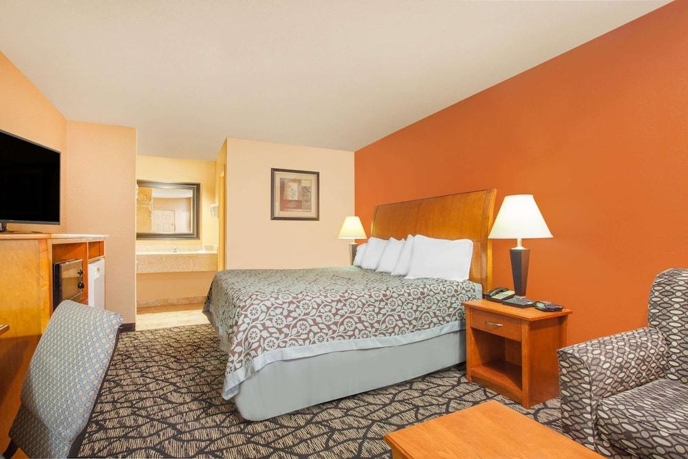 Days Inn by Wyndham Centerville photo 6