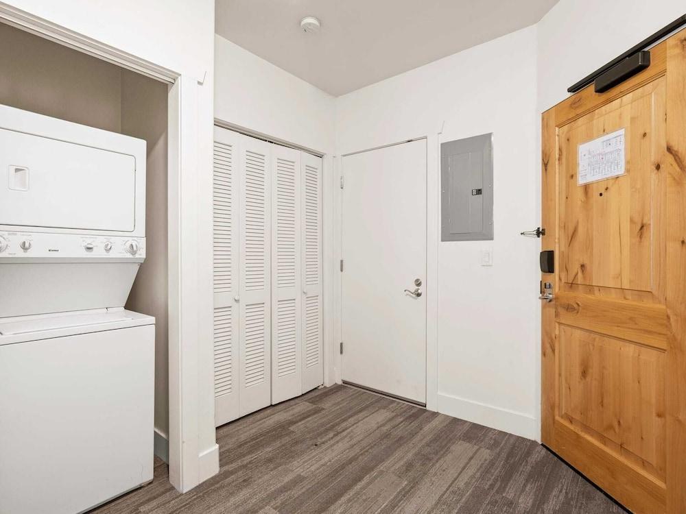 Newpark by All Seasons Resort Lodging photo 26