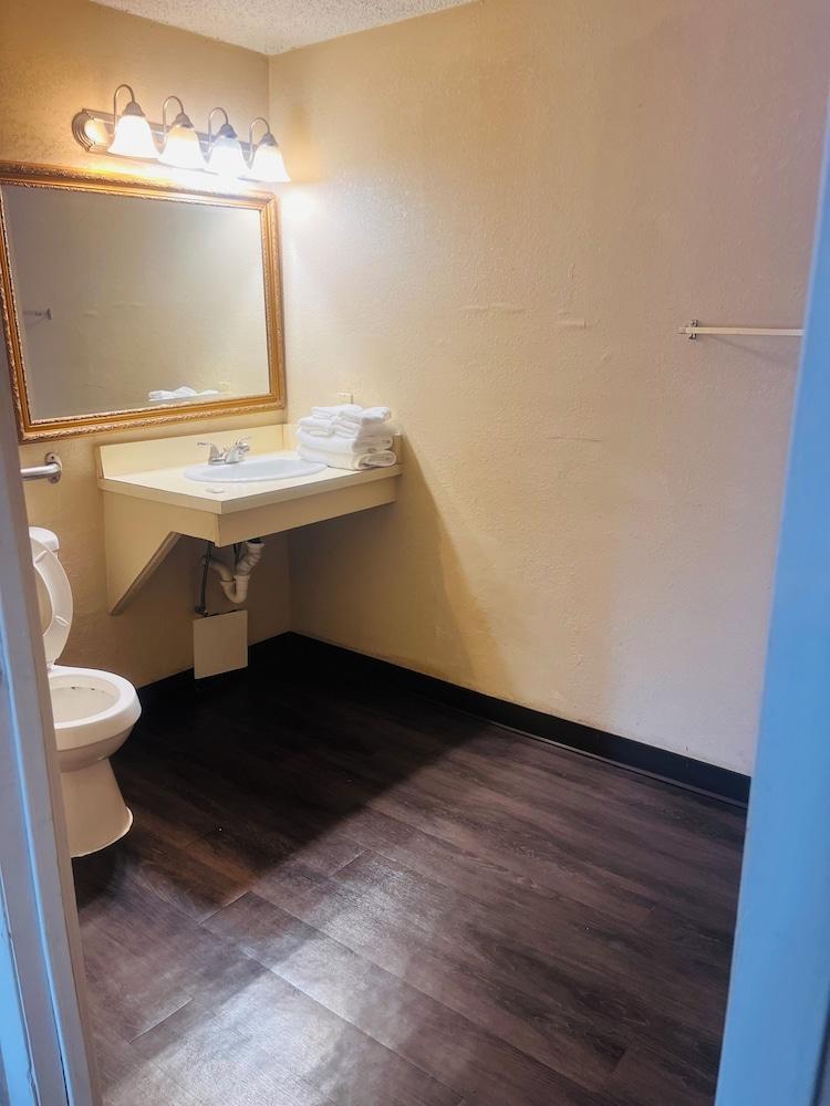 Stay-Well Inn photo 4