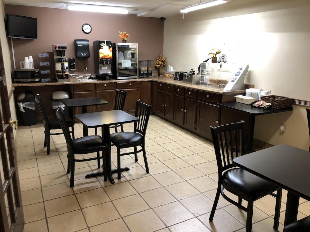 Americas Best Value Inn Beatrice photo 21