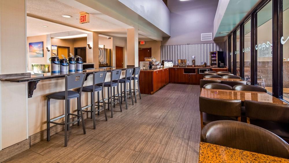 Best Western Dunkirk & Fredonia Inn photo 11