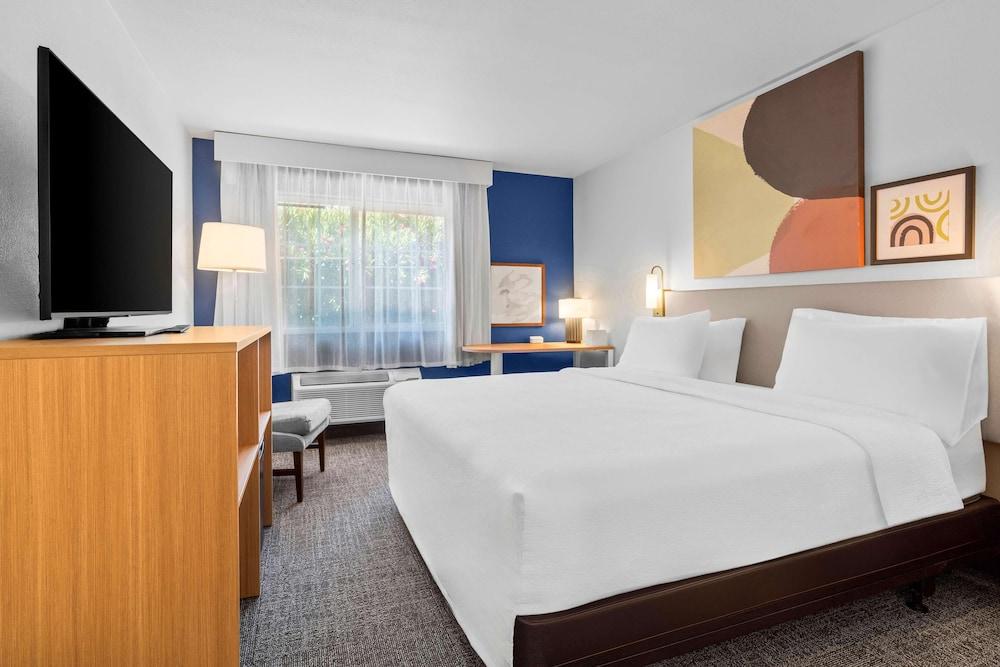 Spark by Hilton Modesto photo 9