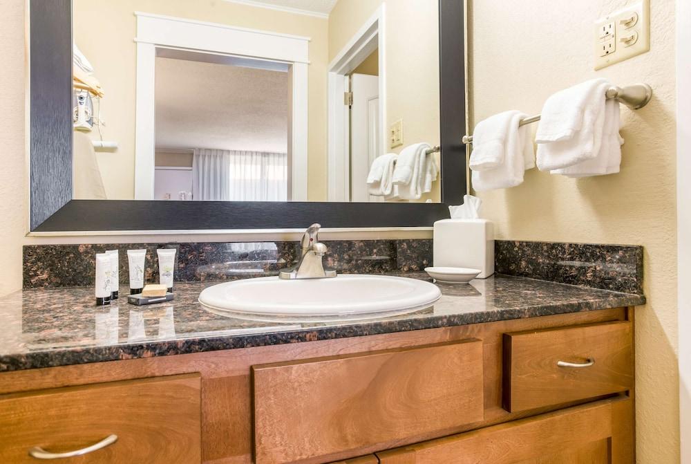 Red Lion Inn & Suites Branson photo 22