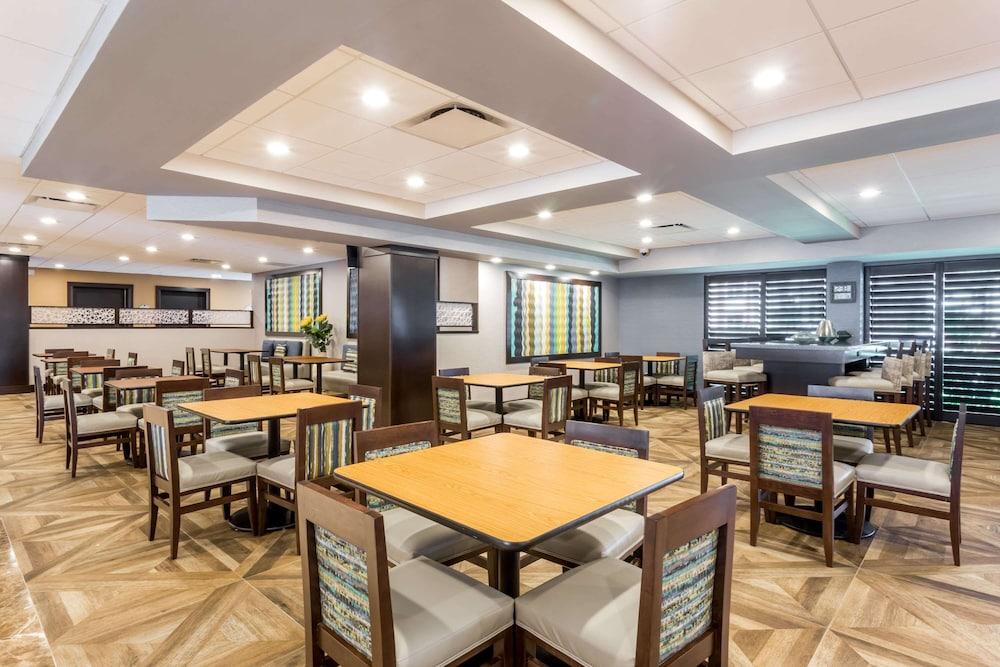 Wingate by Wyndham Convention Ctr Closest Universal Orlando photo 5