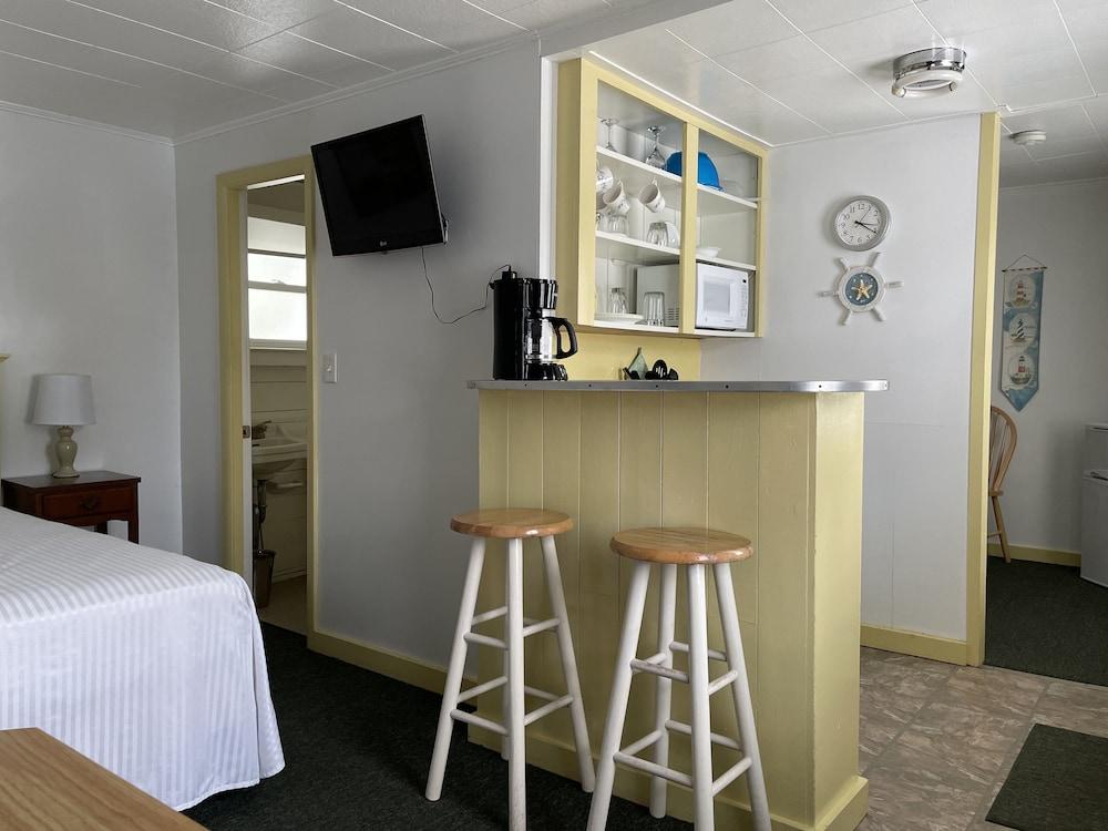 Moontide Motel Cabins & Apartments photo 31