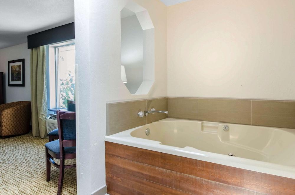 Comfort Inn & Suites Ashland photo 21