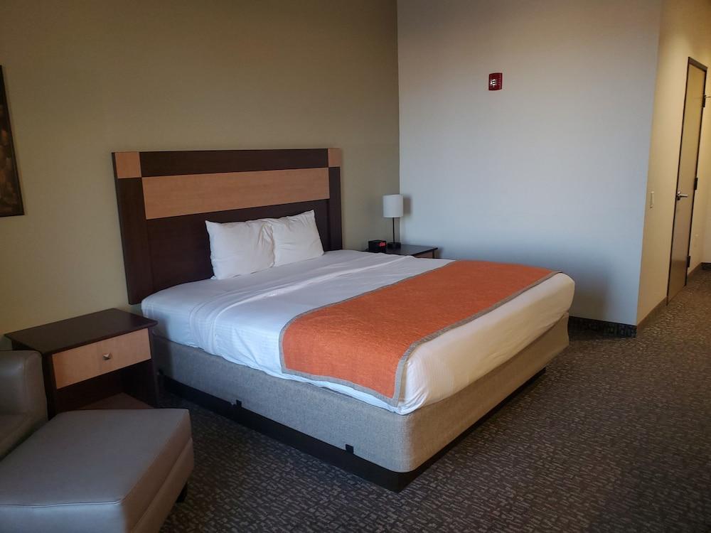 Spark by Hilton Phoenix East Mesa photo 28