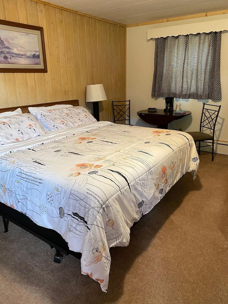 Royal Motel — hotel in Ironwood